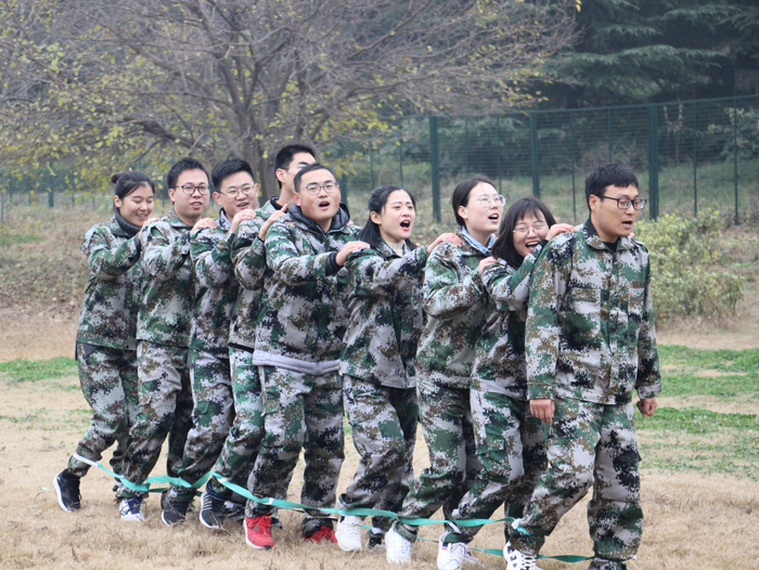 矿一科技精英团队Outdoor develop